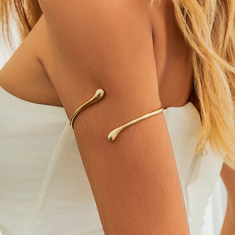 Gold Bracelets for Women – Elegant, Adjustable & Stylish
