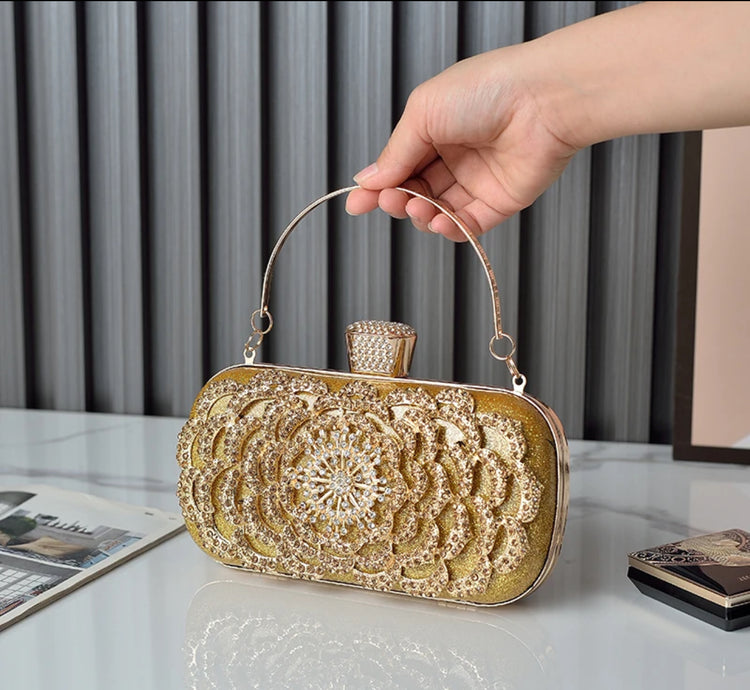 Vintage fashion metal flower luxury clutch delicacy twinkle ladies diamond evening bags - Yembifashion 