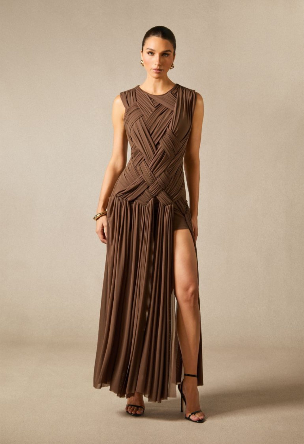 Sleeveless round neck maxi dress with braid detailing