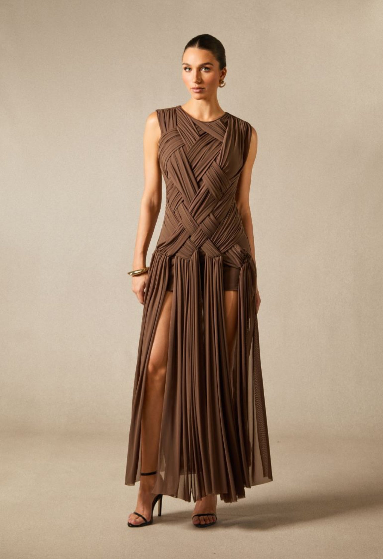 Sleeveless round neck maxi dress with braid detailing