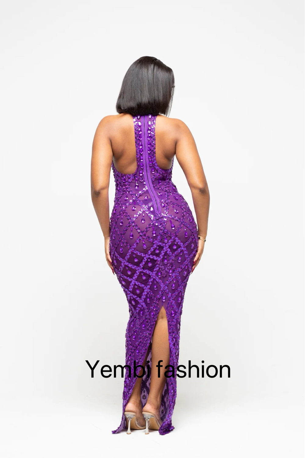 Elegant beaded rhinestone dress, perfect for prom or birthday celebrations, featuring intricate beadwork and sparkling rhinestones for a glamorous look