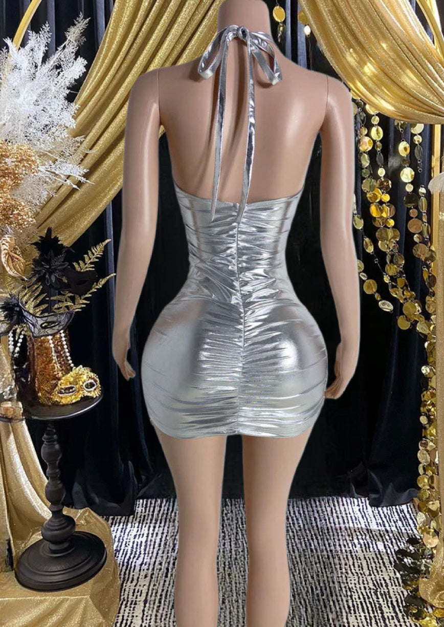 glamorous silver sequin dress with all-over shimmering sequins and a figure-flattering silhouette, perfect for formal events and parties
