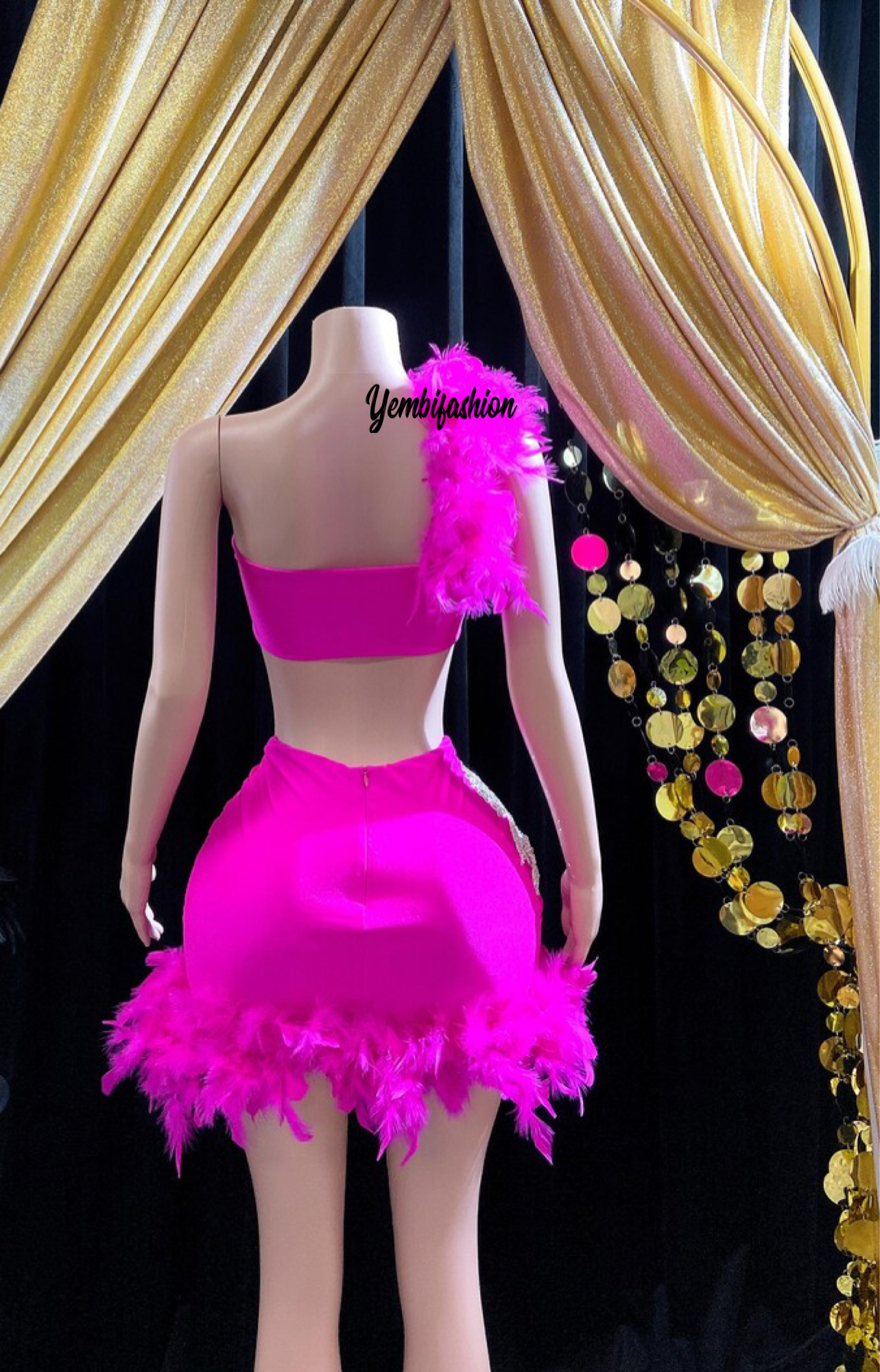 Kim Kardashian-Inspired Two-Piece Tulle Set in soft, flowing fabric for an elegant, chic look.