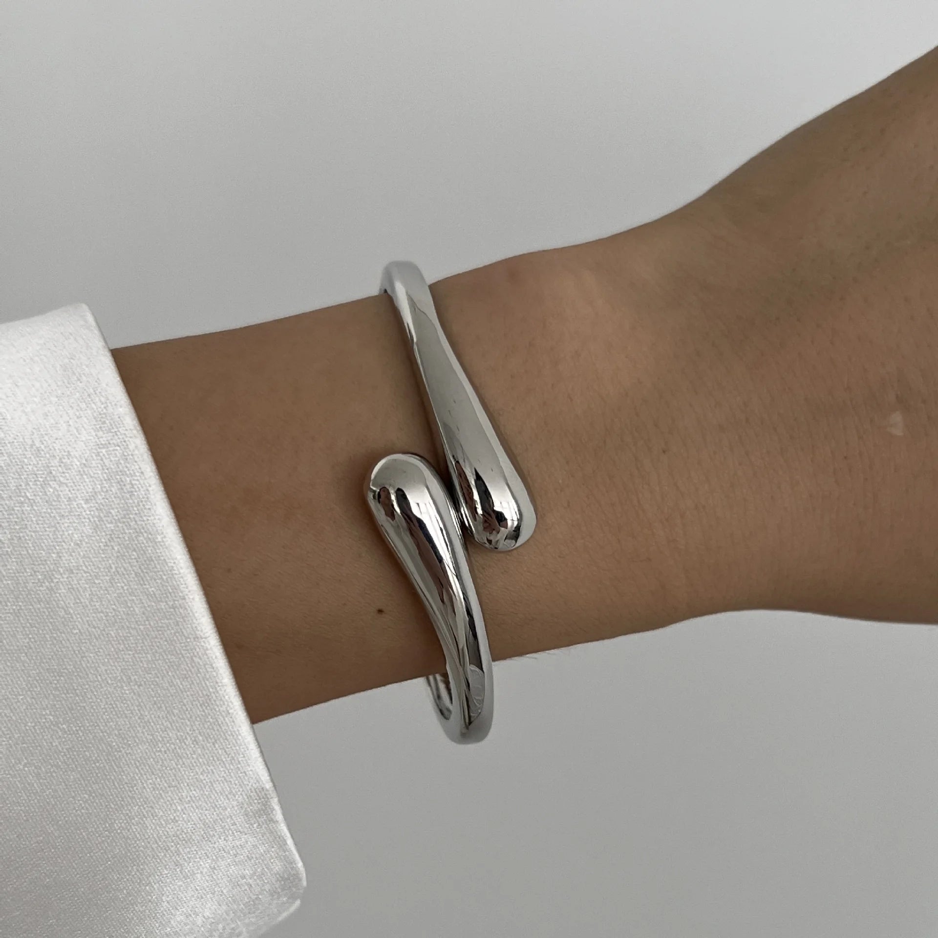 Vintage Hip Hop Metal Cuff Bangles Punk Gold Silver Color Geometric Spring Bangles