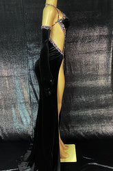 A luxurious evening gown with pearls, perfect as a long dress or prom dress for formal occasions.